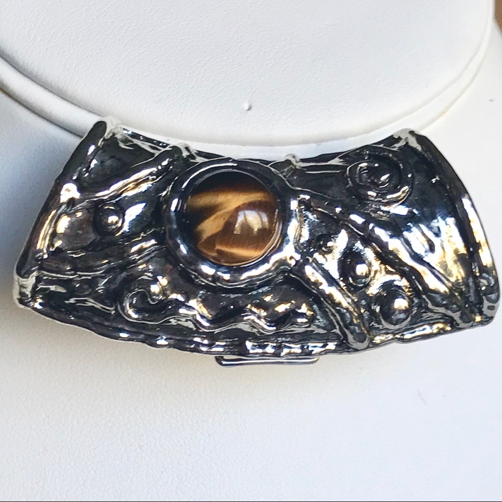 Silver filigree slide pendant with tiger eye